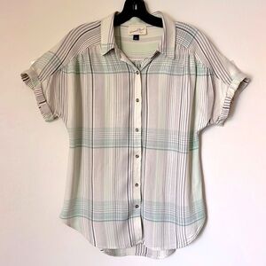 Universal Threads Shirt Size S